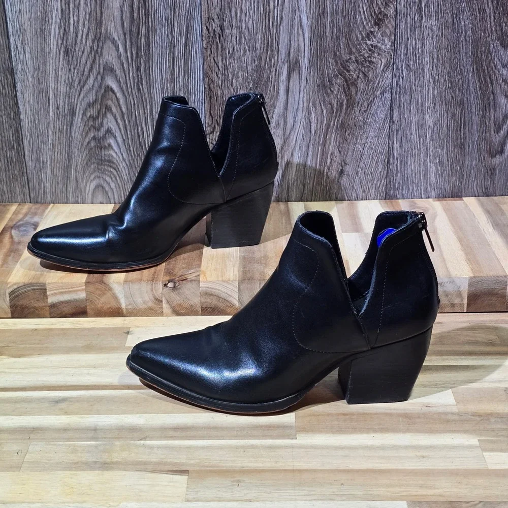 Vince Camuto‎ Doralli Booties Side Cutout Pointed Toe Black Ankle Boots 6.5M